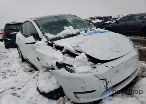 2023 Tesla Model Y z USA, uszkodzony, nr VIN 7SAYGDEE2PF602844